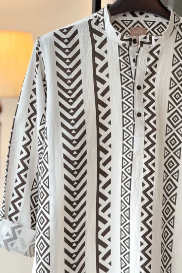 White with Chocolate Geometric Pattern Printed Katua