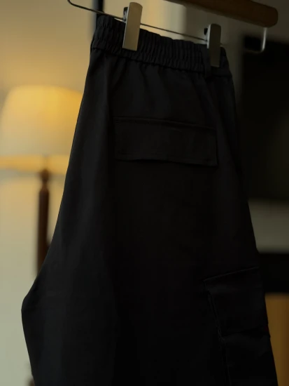 Black Cargo Mobile Pant